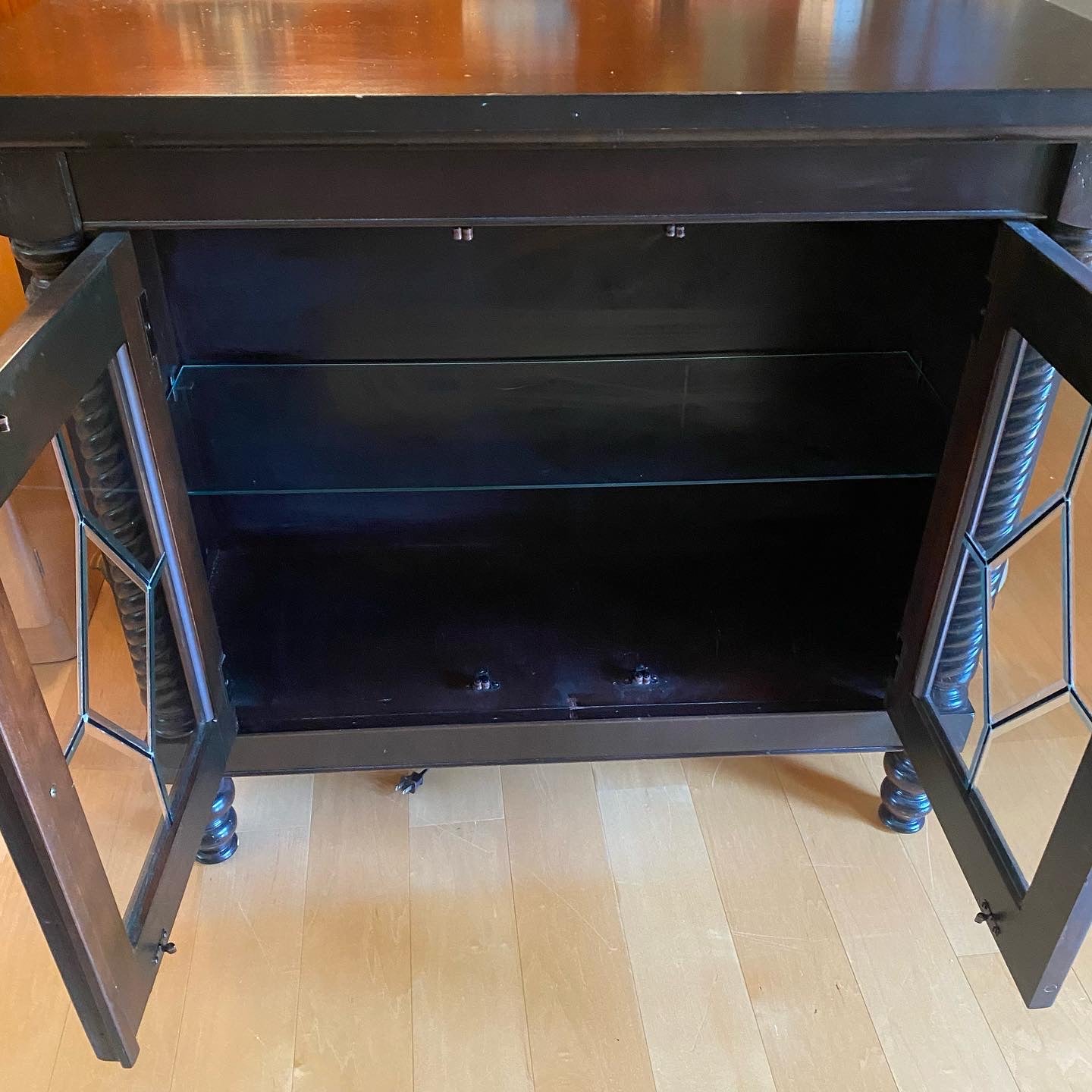 Broyhill Furniture Illuminated Cabinet